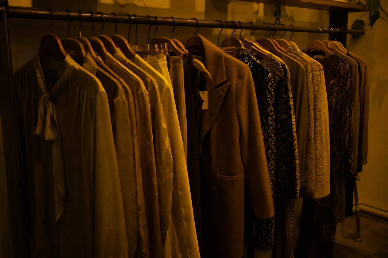 Colors buyers recognize — before editing